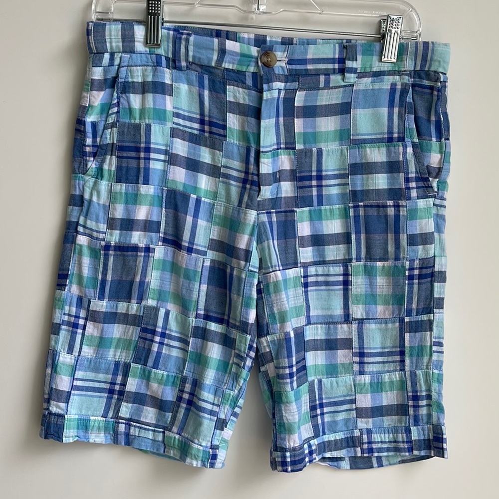 Vineyard Vines Boys Patch Madras Shorts, size 16